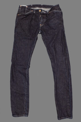 Type 127 Slim Tapered Jeans
